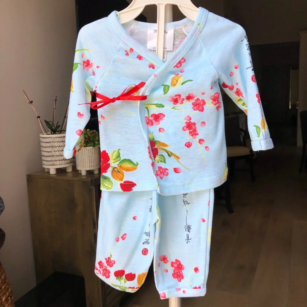 NWT 9 Mo Kimono Set in Tulle Gift‎ Bag